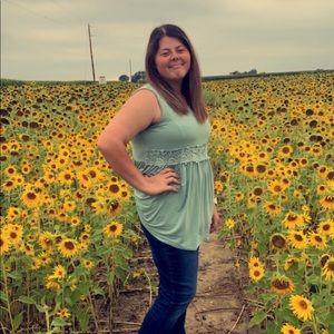 Meet your Posher, Alyssia